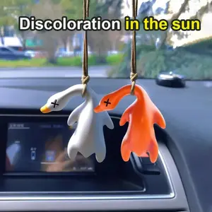 Cute UV Sensitive Roast Duck Ornament, Sunlight Color Changing Keychain, Creative Hanging Pendant for Car Rearview Mirror Daily Decoration