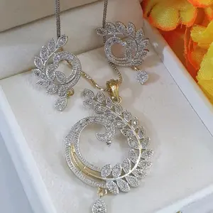 Peacock Pendant Necklace w/d Chain & Earrings