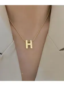 Elegant H Necklace for Women, Titanium Steel Choker Design, Fashionable Letter Pendant, Casual Style Jewelry Gift for All Seasons