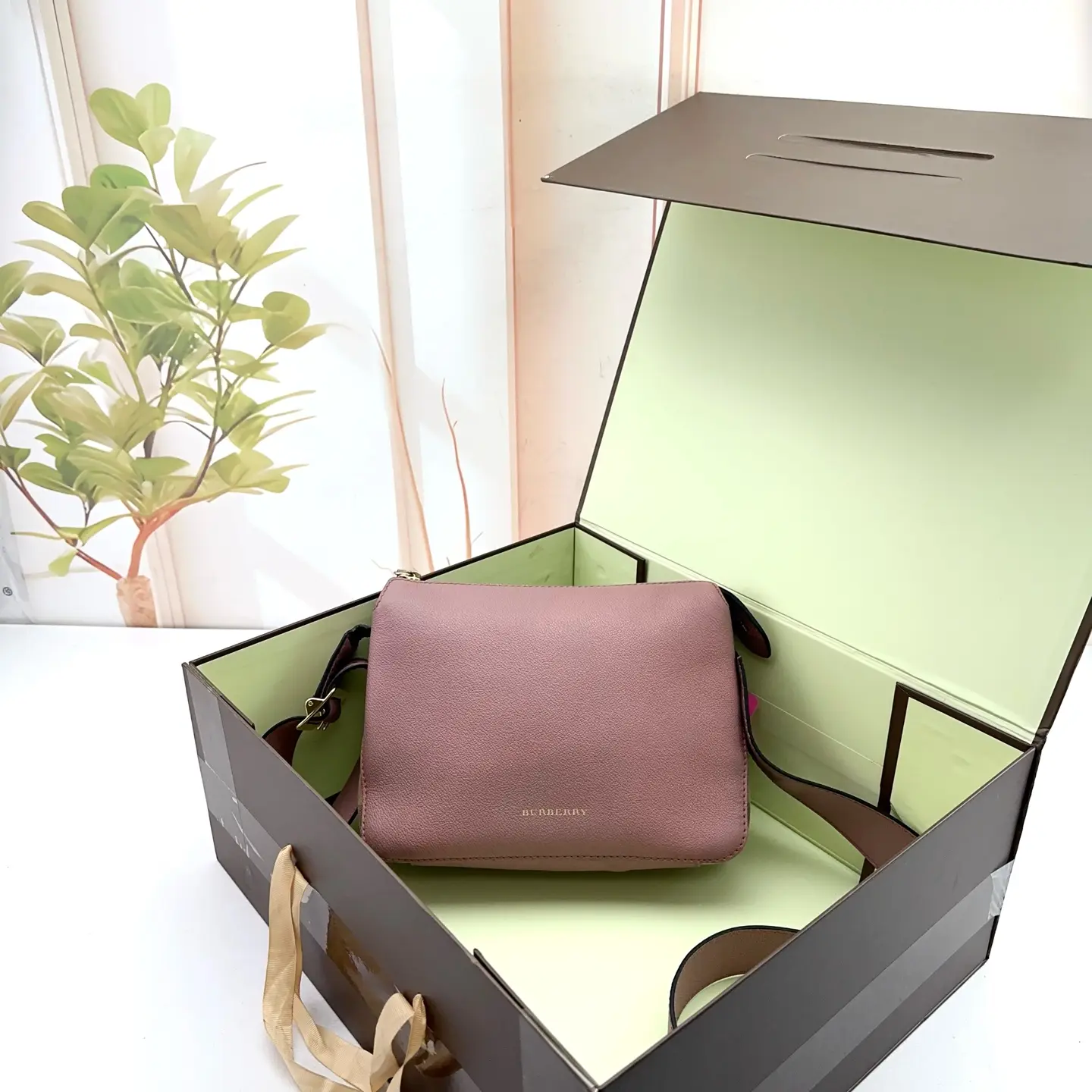 Pre-owned BURBERRY Dusty Pink Pebbled Leather Flap Crossbody Bag 0805raye 22280751