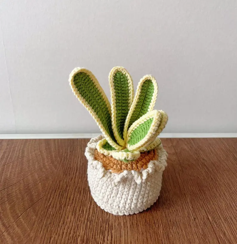 Crochet Flower in Pot, Snake plant Figurines ,housewarming gift, desk decoration,handmade monstera, gift for her, Crochet Plant, Crochet Gift, Home Decor, Figurines