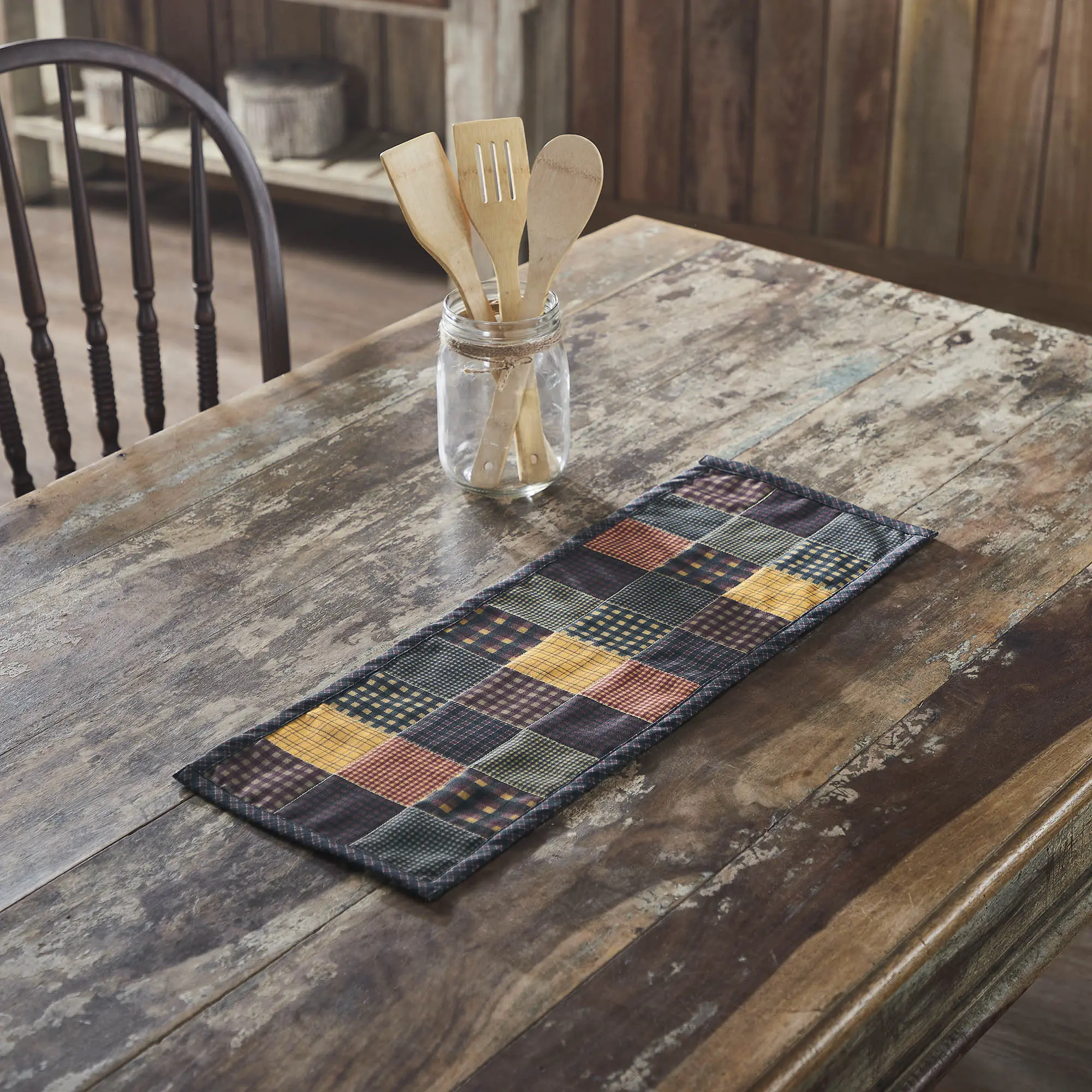 Heirloom Farm Cotton Patchwork Check Quilted Table Runner, Kitchen Linens for Table Setting