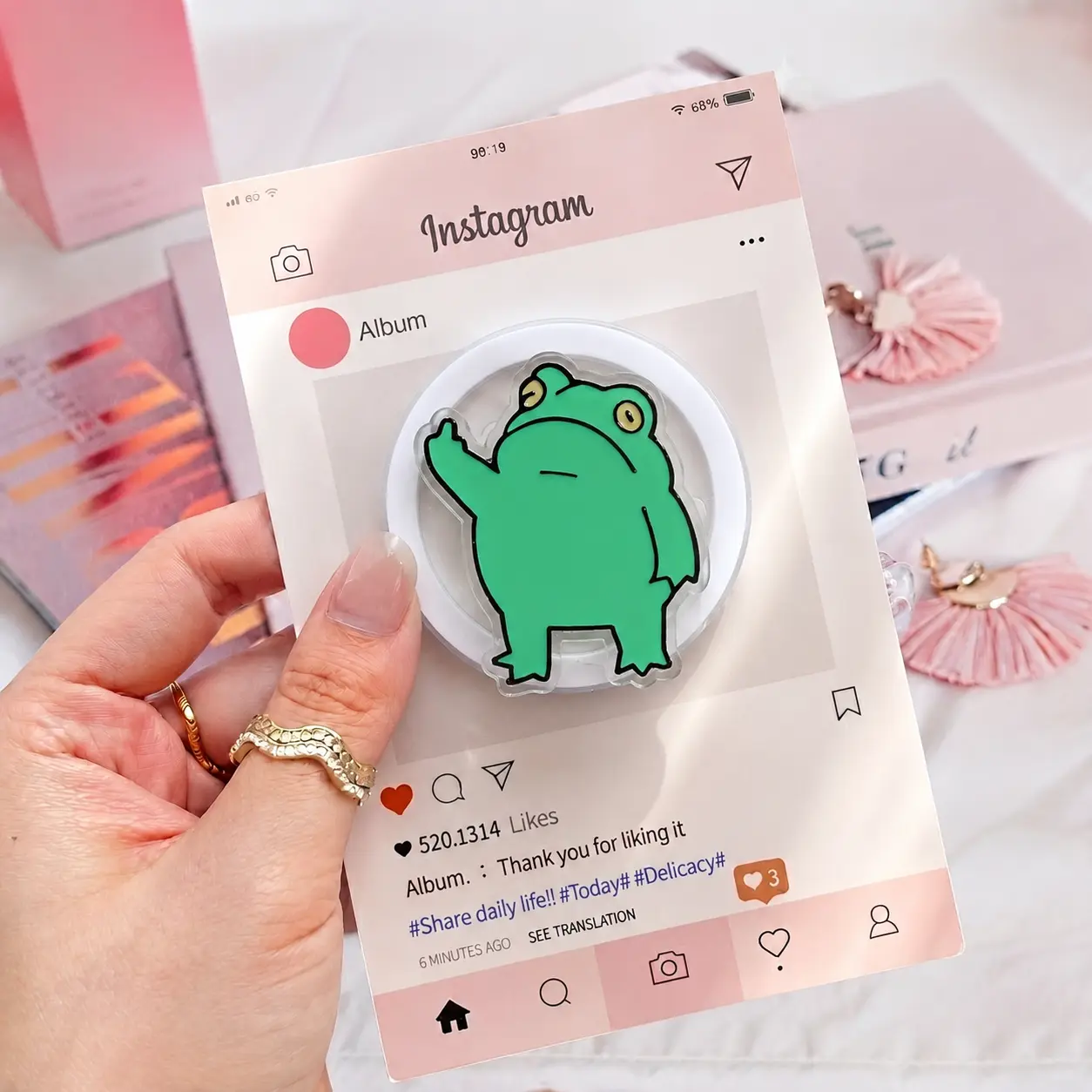 Cute Green Frog Acrylic Phone Grip, Funny Cartoon Frog Phone Holder Stand, Frog Lover Gift