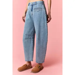 Light denim back buckle jeans
