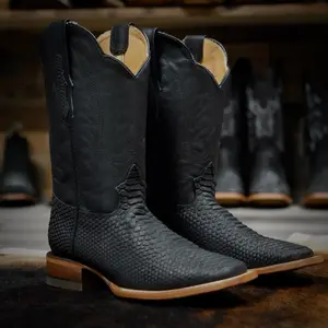 070 Piton Embossed on Cowhide Mate Print Botas Vaqueras de Mexico Western Boots Ranch Life Piton Mate