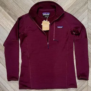 Patagonia Women's R1 Pullover, NWT, SZ. SMALL Womenswear