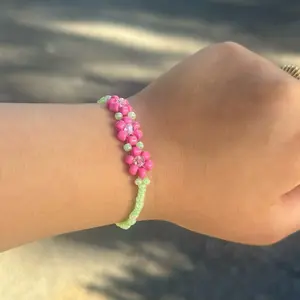 Triple Pink Flowers Seed Bead Bracelet with Mint Green Base