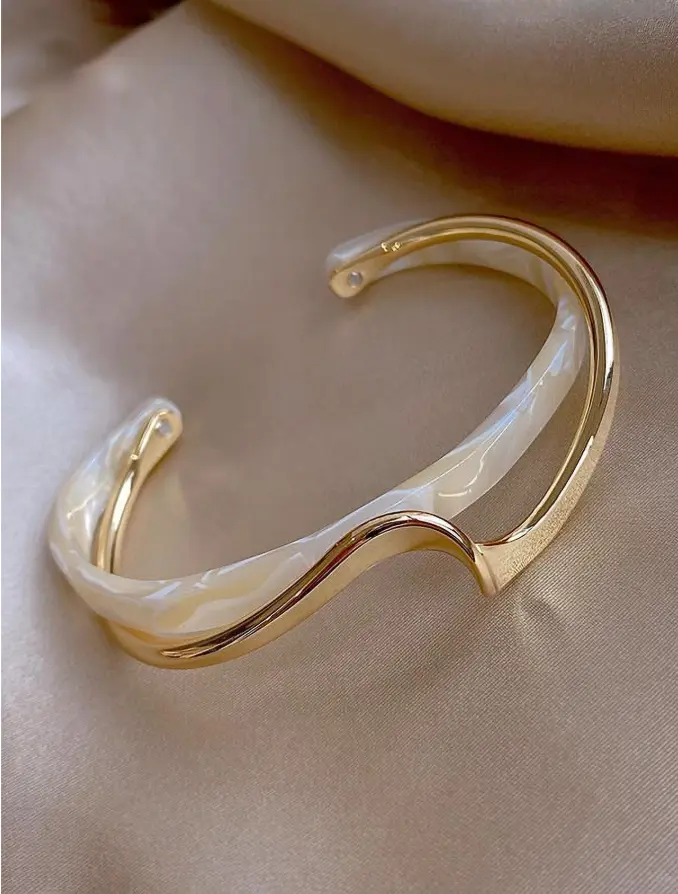 Andkiss 1pc Fashion Versatile Minimalist Acrylic Bent Bangle