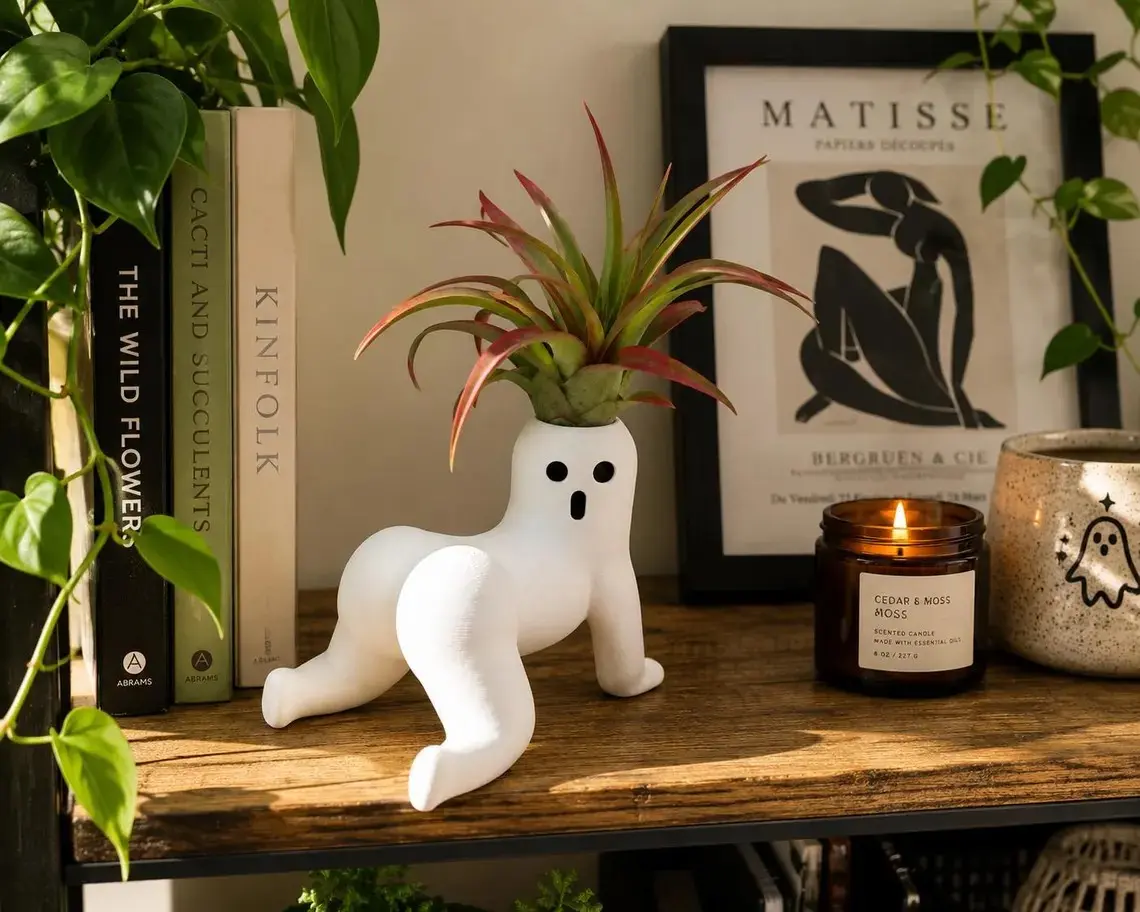 White Ceramic Thicc Ghost Planter - Spooky Booty Ghost Vase for Air Plants, TikTok Viral Home , Halloween Gift, Cute & Creepy  Sculpture Statue garden decor supply
