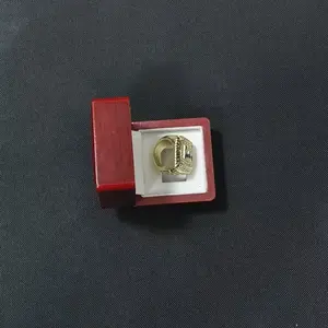 OY F RING AND BOX Jewelry rings, fan rings