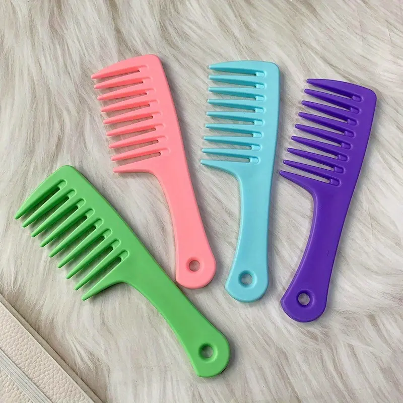 1pc Cute Girl Carries A Handy Little Comb，Professional Anti-Static Wide Teeth Hair Comb for Thick Hair - Non-Knotted and Effortless Styling