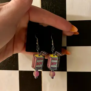 Fresh Boy Tears Earrings, Non-Precious Metal Design
