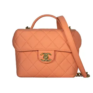Pre-owned CHANEL Caviar Clutches & Wristlets Quilted Handy Box Vanity Case Small Pink