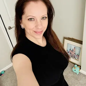 Elegant Rhinestone Embellished Hollow Out Round Stud Earrings, Fashionable Minimalist Design, Small Metal Ear Pins for Women, Perfect for Daily Wear