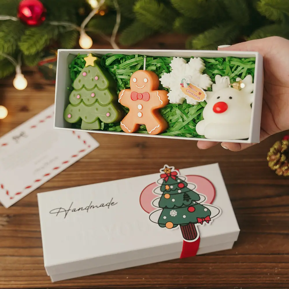 Christmas Scented Candle Set, 4-Pack, Natural Candle, Handmade Soy Wax Candles, Holiday Gift Box, Christmas Tree, Gingerbread Man, Snowflake, and Elk, Christmas Party Decor, Holiday Home and Table Decorations