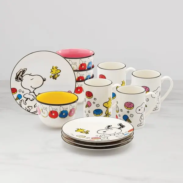 Lenox 897573 Cartoonish Chef Snoopy Character Print Tableware Set - 12-Piece Casual Dining Set with Round Plates