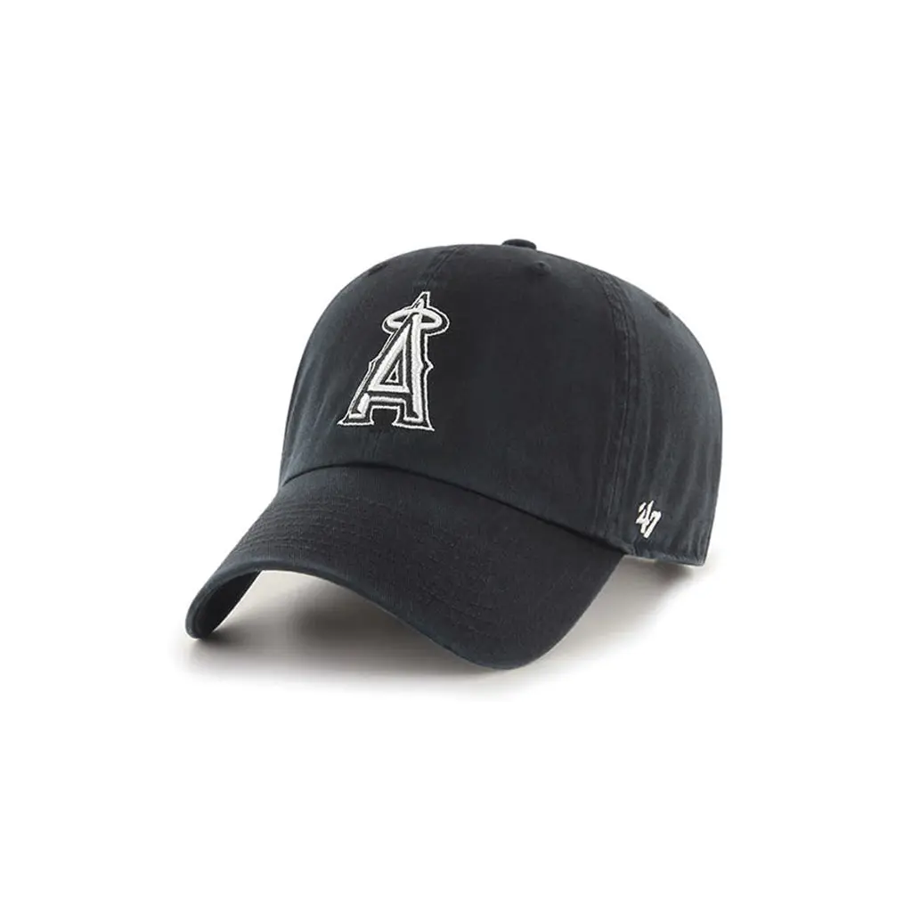 47 Casual Black Baseball Cap - Stand-Out "A" Logo Hat with Logo, Garment Washed Fabric, Loopless Tag, Self-Strap Close, 47 Clean Up Hat