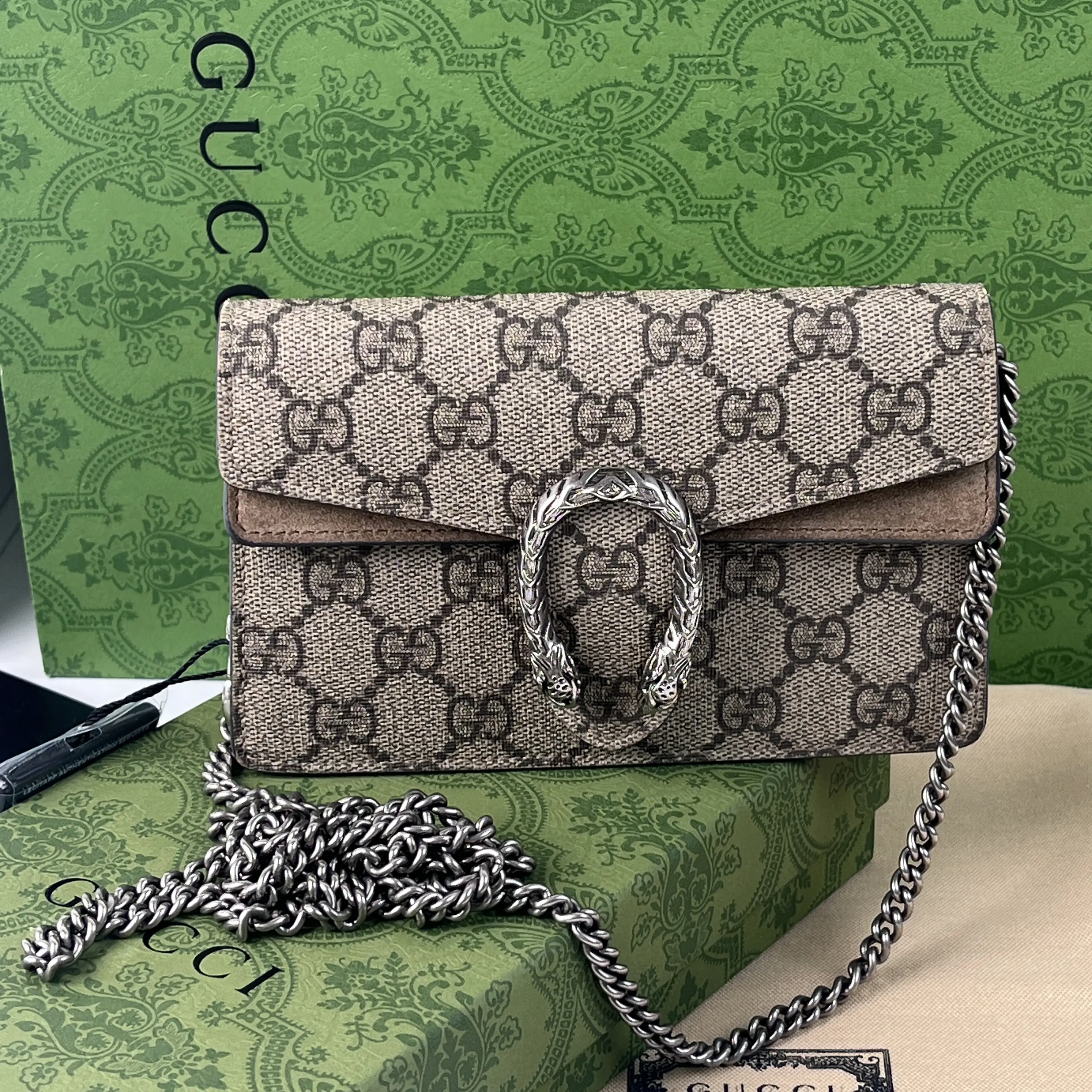 Pre-owned GUCCI GG Canvas Dionysus Envelope Chain Wallet