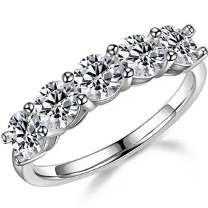 MONOOC 1.5ct Round Cut D Color 5 Stone Moissanite Rings for Women VVS1 Moissanite Engagement Copper Band Perfect Birthday Engagement Wedding Anniversary Rings
