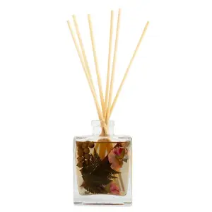 Rosy Rings Botanical Spicy Apple 6 oz Reed Diffusers for Home with Aromatherapy Scented Oil Diffuser Sticks, Scented Sticks Home Decor