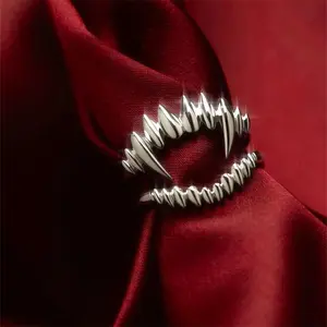 2025 New Fashionable and minimalist hip-hop style stainless steel vampire split ring for men's trendy ring accessories