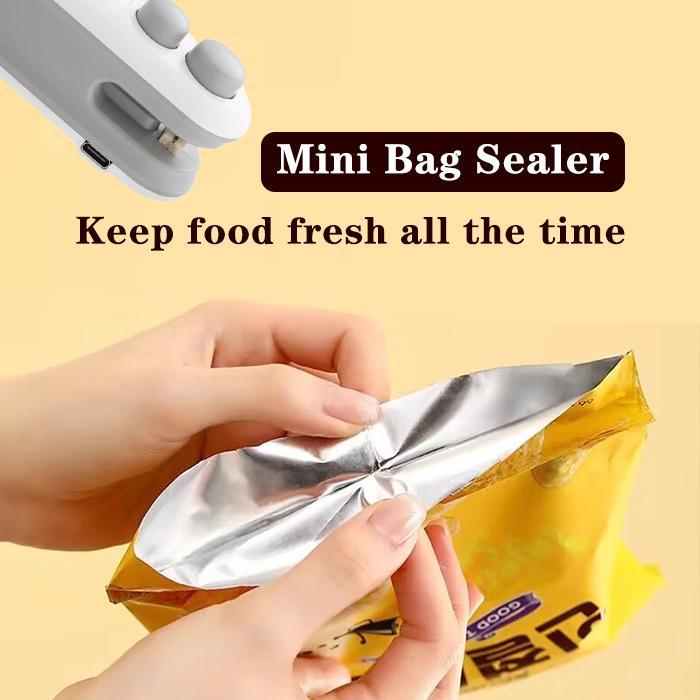 Snacks Mini Bag Sealer, Rechargeable 2 in 1 Bag Heat Sealer with Cutter for Chip , Plastic Bag Resealer Keep Food Fresh, Sellador de bolsas Plasticas, White