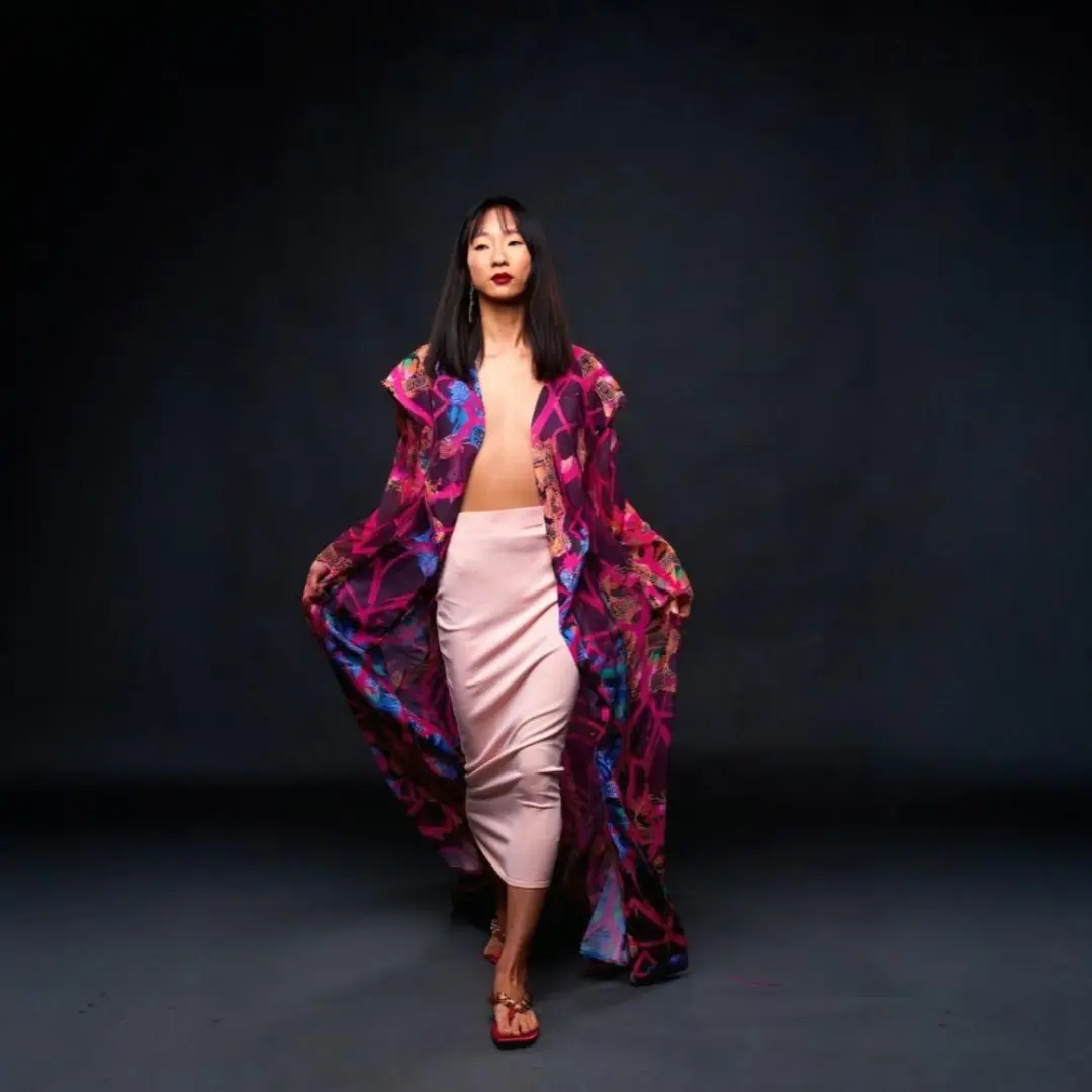 Prismed Kaftan – Azure & Magenta Prism