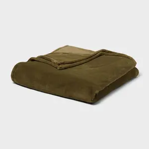 Full/Queen Ultra Plush Blanket Green - Threshold