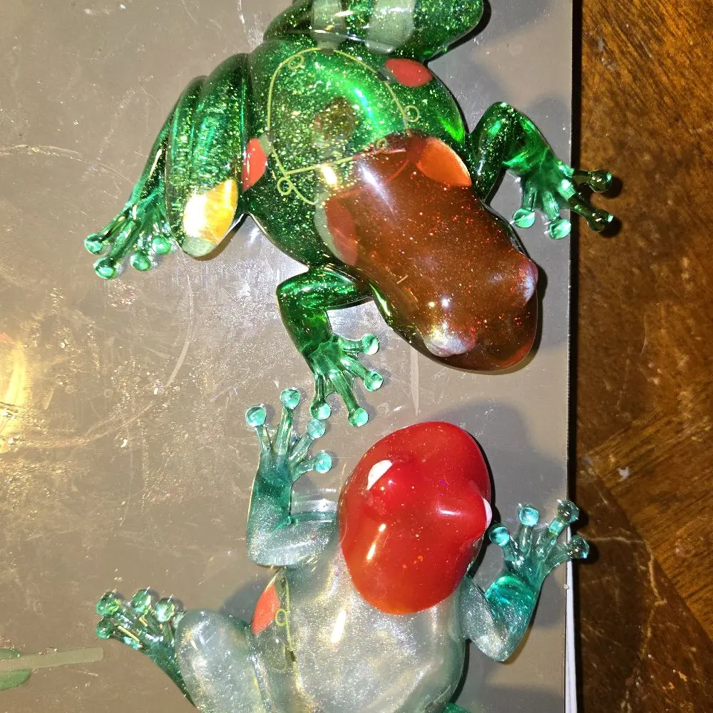 Frogs Snowflake Boxs Snails Balloon Dogs and More Decorative Figurines for Home Decor
