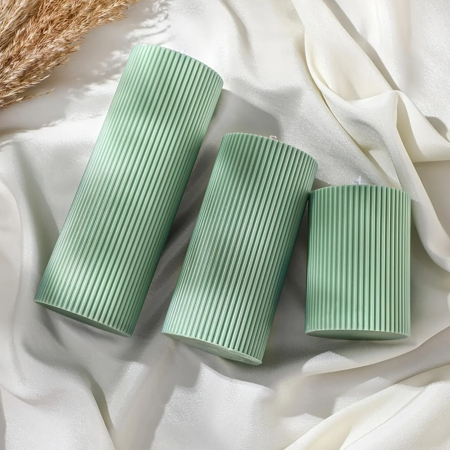 Green ribbed cylindrical candle set of 3 pieces, width 5cm, height 5cm 7.5cm 10cm, large Scented Soy Wax beeswax cylindrical candle, aesthetic ribbed modern home decoration bathroom living room, Decorative Candles, Soy Candles