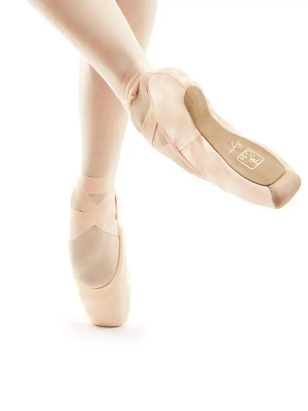 Gaynor Minden Lyra Sculpted Fit Pointe Shoe ExtraFlex Shank Deep Vamp Low Heel