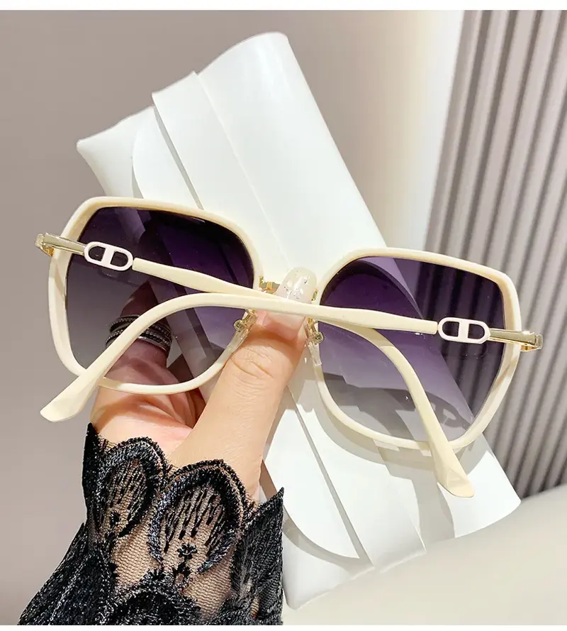 Eyewear New Sunglasses Mirror Female UV Protection Large Frame Net Fashionable Bright Edge Advanced Sense Driving Glasses T100 NONE