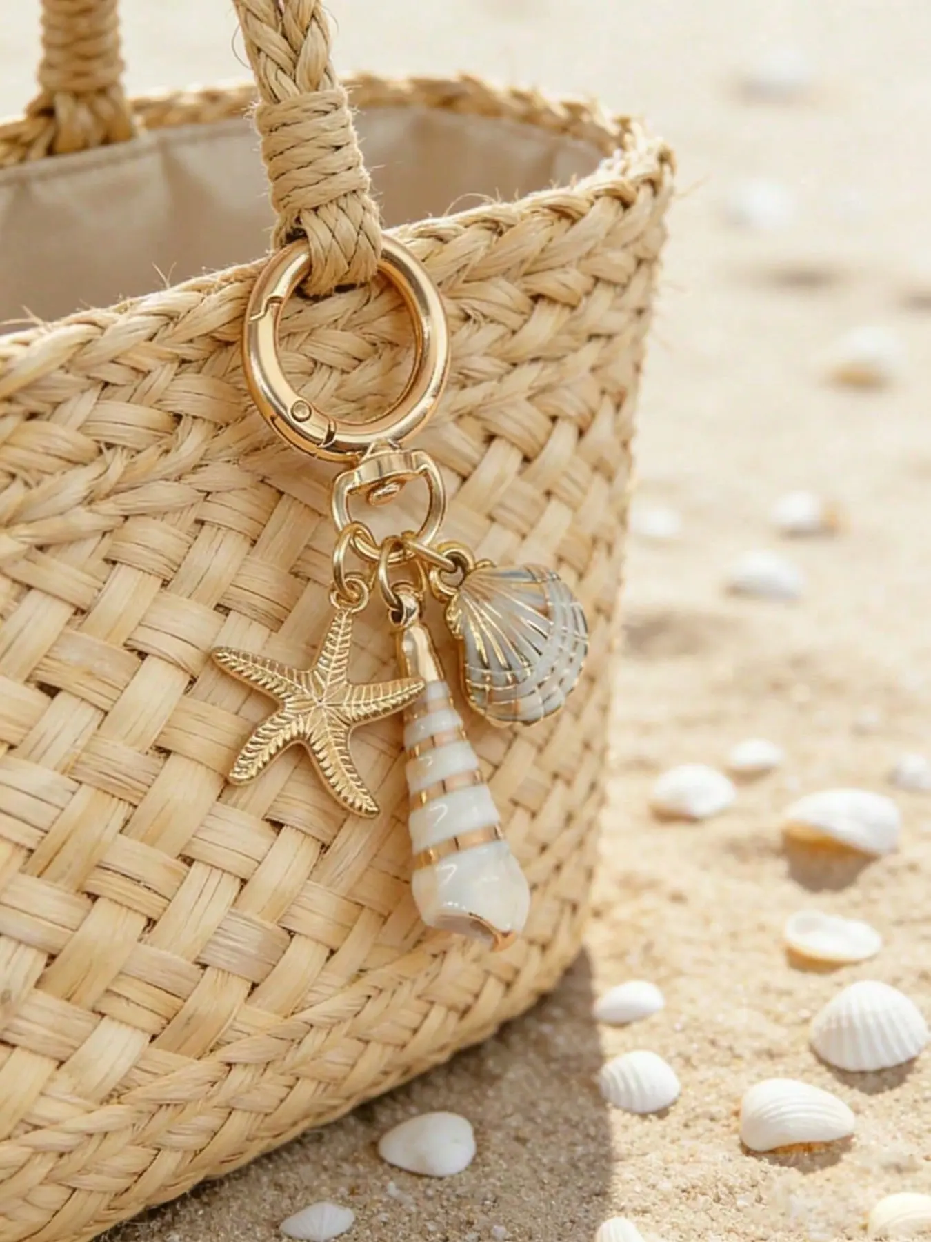 Natural Asymmetric Shell Starfish Seashell Keychain, Heart Clasp Wallet Charm, Summer Beach Accessory, Perfect Gift for Ocean Lovers, Keychain Accessories