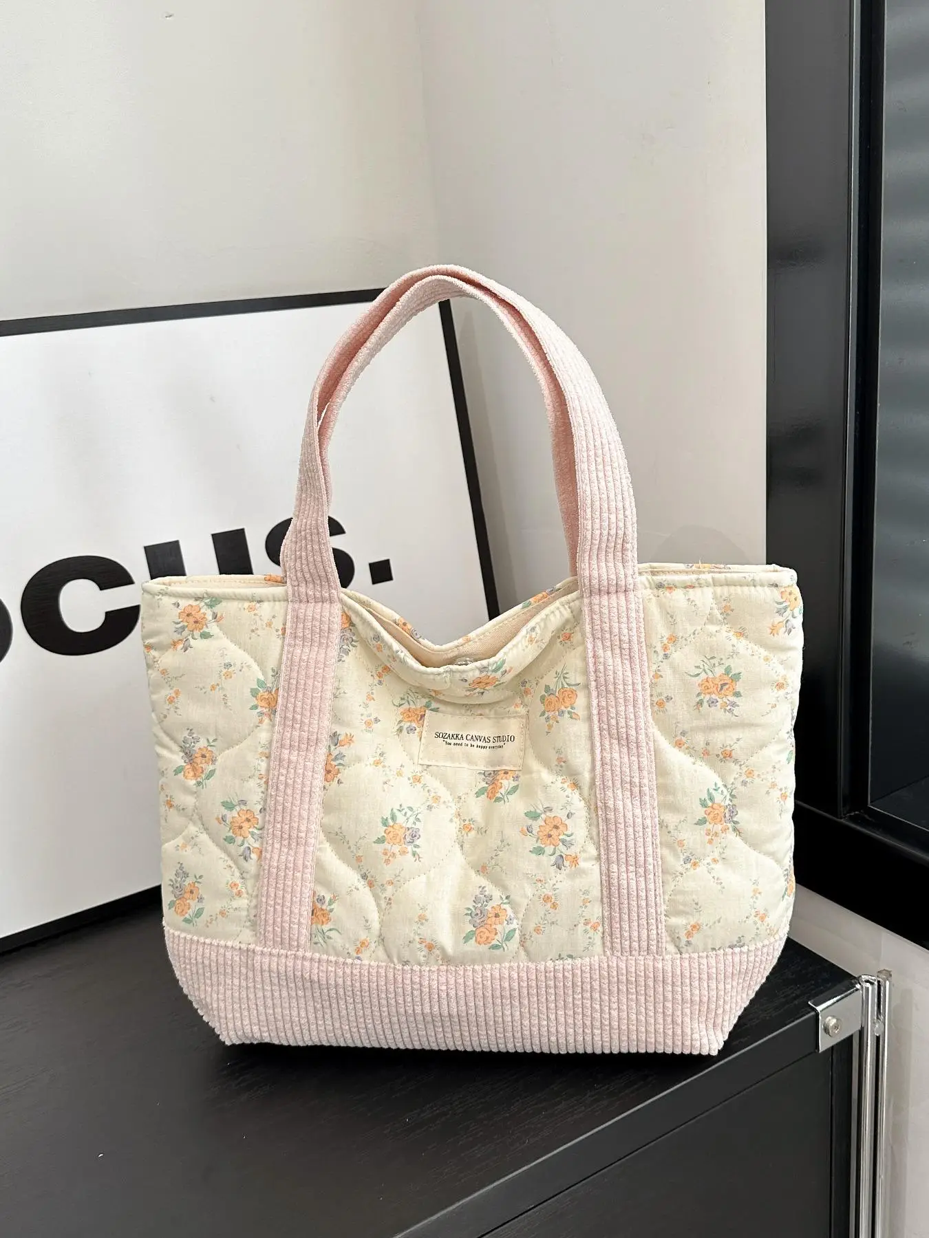 Ditsy Floral Pattern Tote Bag, Large Capacity Quilted Bag for Women, Casual Trendy Versatile Commuting Bag for Girlfriend, Girl Fashionable Shopping B