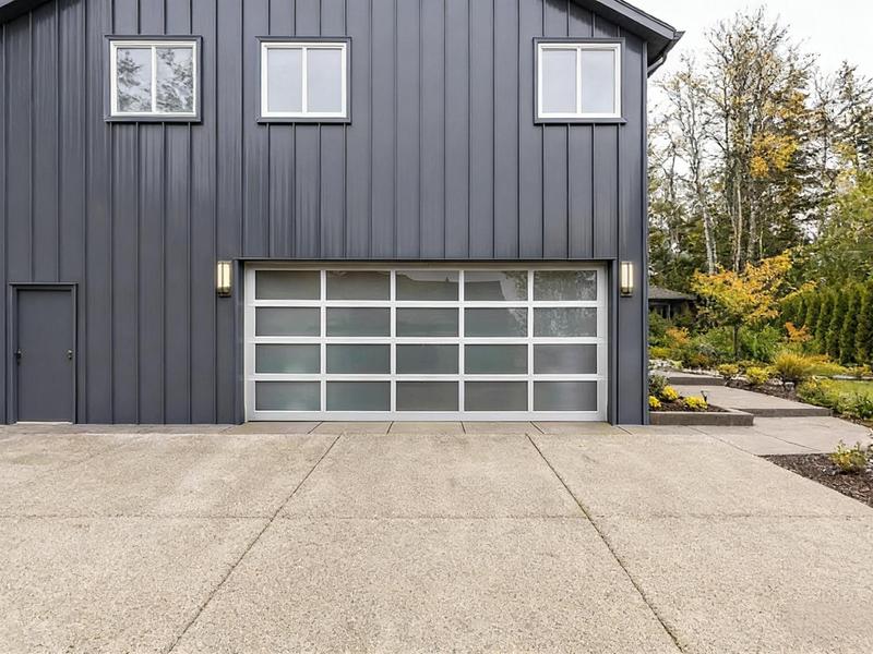 Contemporary Aluminum & Clear Tempered Glass Garage Door