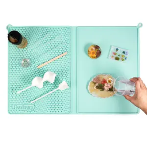 Resiners Dual-Zone Silicone Mat-Smarter Resin Crafting,Nonstick & Nonslip Silicone Crafts Mat, Multipurpose Heat-Resistant Table Protector Silicone Sheets for Resin, Crafts, Liquid, Paint, Clay