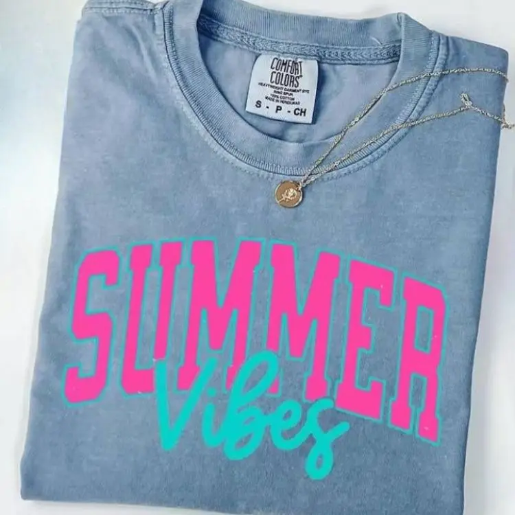 Comfort Colors Summer Vibes T-Shirt | Trendy Beach Graphic Tee | Road Trip Aesthetic Shirt | Cool Vintage Oversized Summer Top for Women