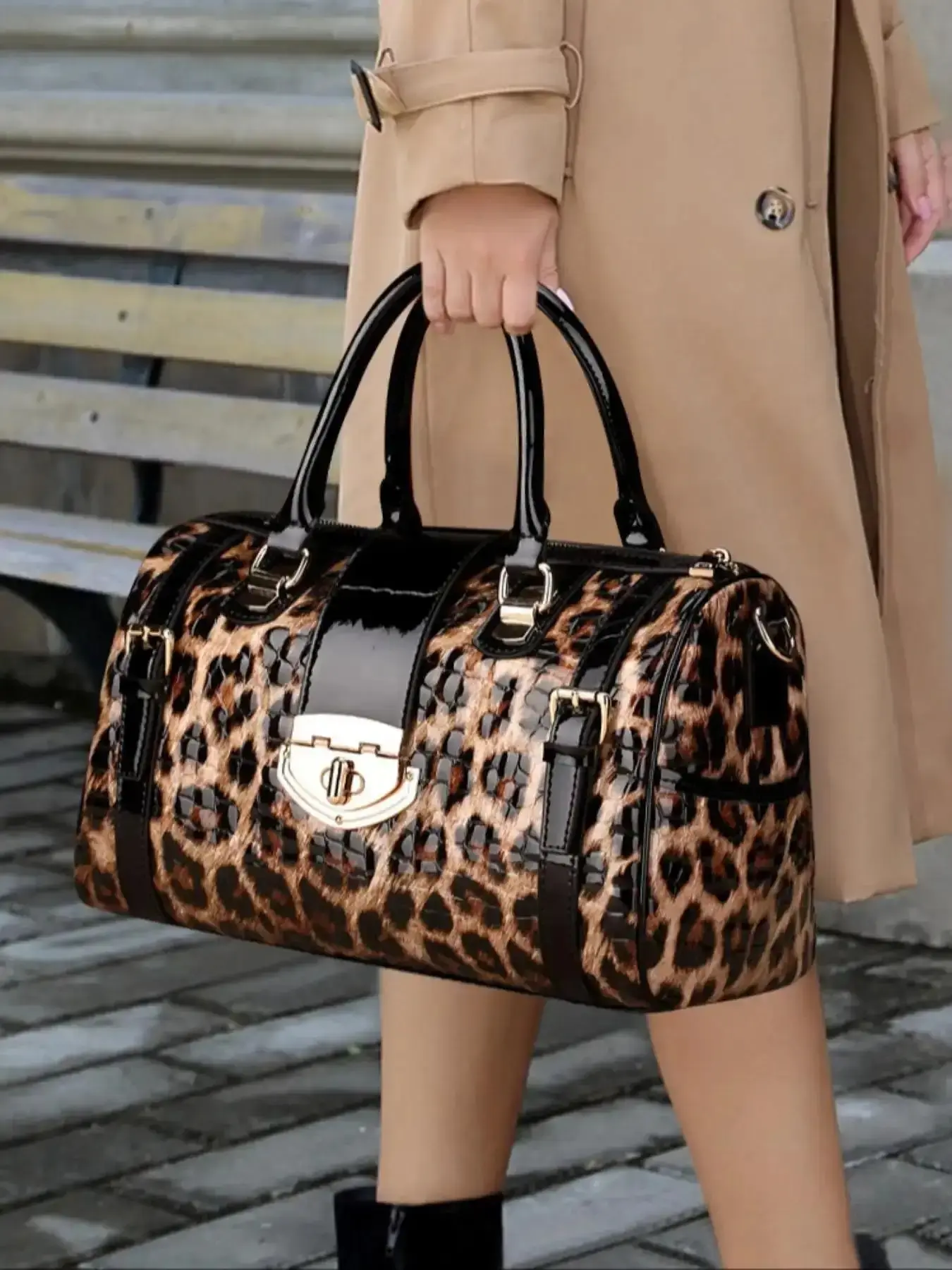 A brown women's handbag with a glossy leopard print pattern and a shoulder strap, large capacity, very fashionable and elegant Leather Handbag Leather Satchel Purse Fashionable Patterned Bag Genuine Leather Handbag