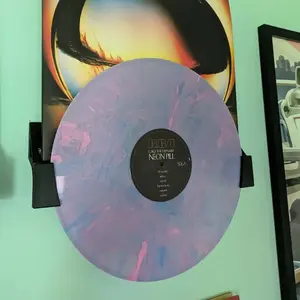 Vinyl Record Wall Mount Holder, Vinyl Record Accessories, Room Accessories, Decoration, Home Decor Display Stand, Easy Access, Ideal Gift for Vinyl Lovers and Music Enthusiasts