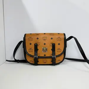Pre-owned MCM Leather Shoulder Bags 7.8'' R2269 Shoulder Bag C18371513042 0608 T4 Tiana