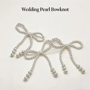 Pearl Bow Flower Bouquet Decoration, Faux Pearl Bow Ribbon for Wedding Floral Arrangement, Elegant Pearl Bow Accessory for Gift Wrapping