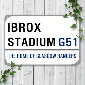 1pc 2D Plane Glasgow Rangers Metal Street Sign - Retro Ibrox Stadium Wall Decoration, 8x12inch Frameless Metal Plaque Suitable for Indoor/Outdoor Use, Durable Football Club Gift for Fans, Western Decor