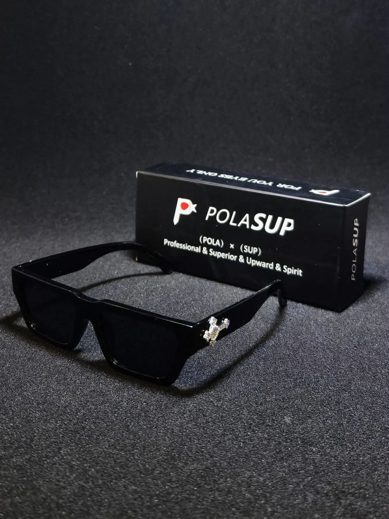 Men's Fashion Rhinestone Cross Pendant Glasses, PC Anti-Explosion Lenses, Sporty Casual Streetwear, Vintage Flat Top Sunglasses, Trendy Sunglasses, Trendy Styling Sunglasses, Stylish Sunglasses, Fashionable Sunglasses