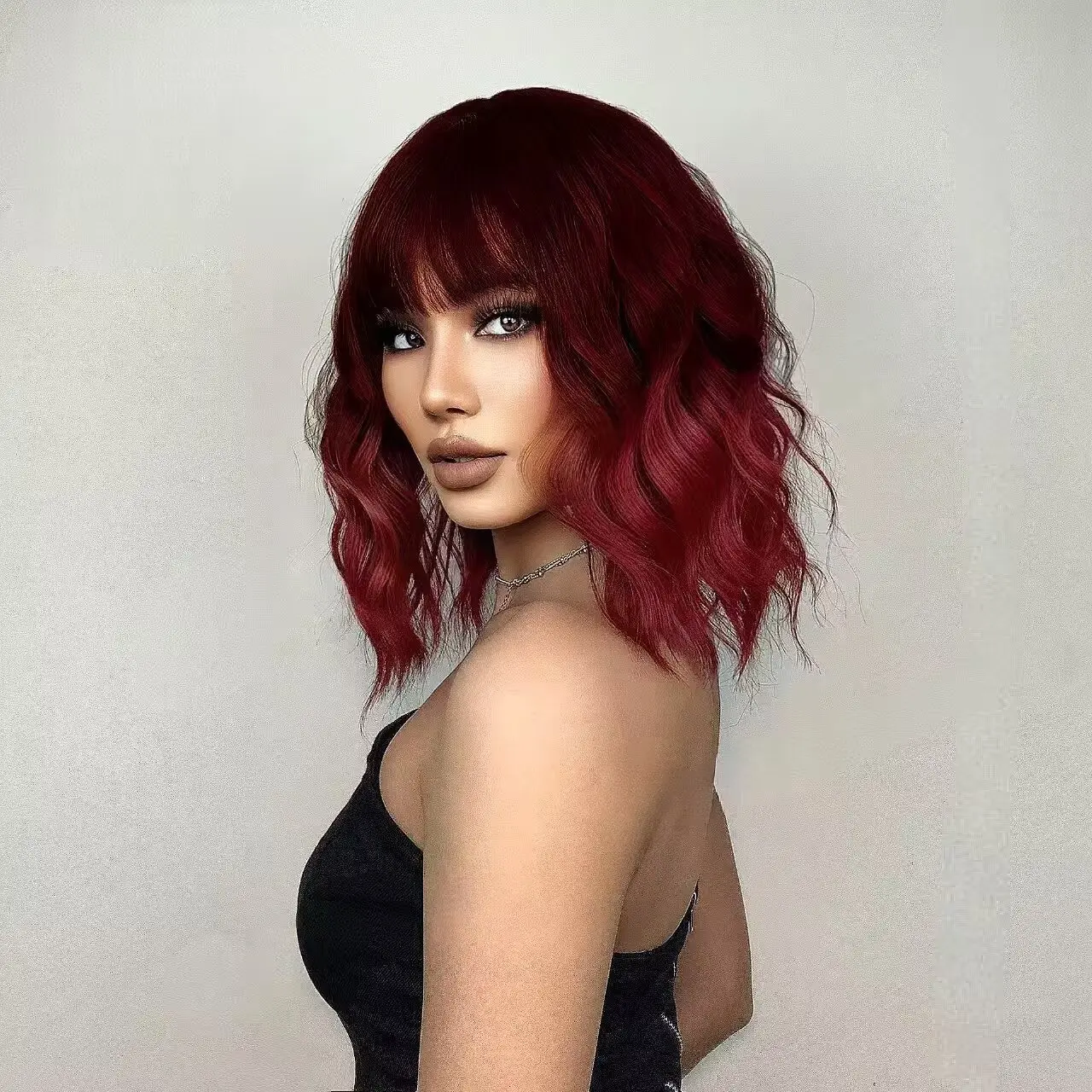 Women's 14" Short Curled Synthetic Hair Wig - Matte Heat-Resistant, Breathable Rose Net, Bangs, Elegant Waves, Fashion & Party Wig for Daily Chic & Holidays, Curled Wig