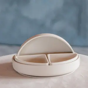 Stay-Put Plate with Removable Dividers