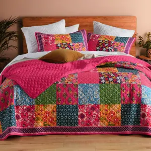 Pre-washed Red and Green Patchwork Quilt Set - Vintage Americana Boho Floral Reversible Bedspread, Pet-Friendly Lightweight Coverlet for Bedroom, Guest Room & Couch
