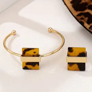 Vintage Tortoiseshell Square Jewelry Set for Women 14K Gold Plated Open Cuff Bangle Bracelet & Stud Earrings Retro Resin Statement Gift