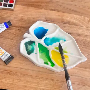 Leaf Shaped Ceramic Watercolor Palette, White Mixing Palette, Nature-Inspired Artist Paint Tray