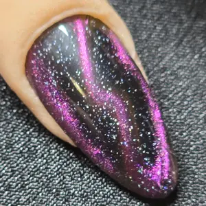 Quasar | A 9D Chrome Magnetic Polish that Shifts from Pink/Red to Green with Holo Flakes in a Navy Jelly