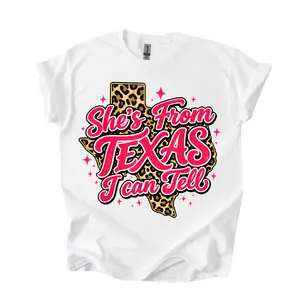 She’s From Texas Western T-Shirt, Southern State Pride Graphic Tee, Leopard Texas Map And Pink Script Front Print Shirt, Cute Country Style Outfit, Texas Girl Souvenir Gift Shirt For Women Girls And Teens